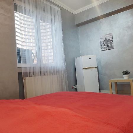Central Retreat- Apartment Universitate Bukareszt Zewnętrze zdjęcie
